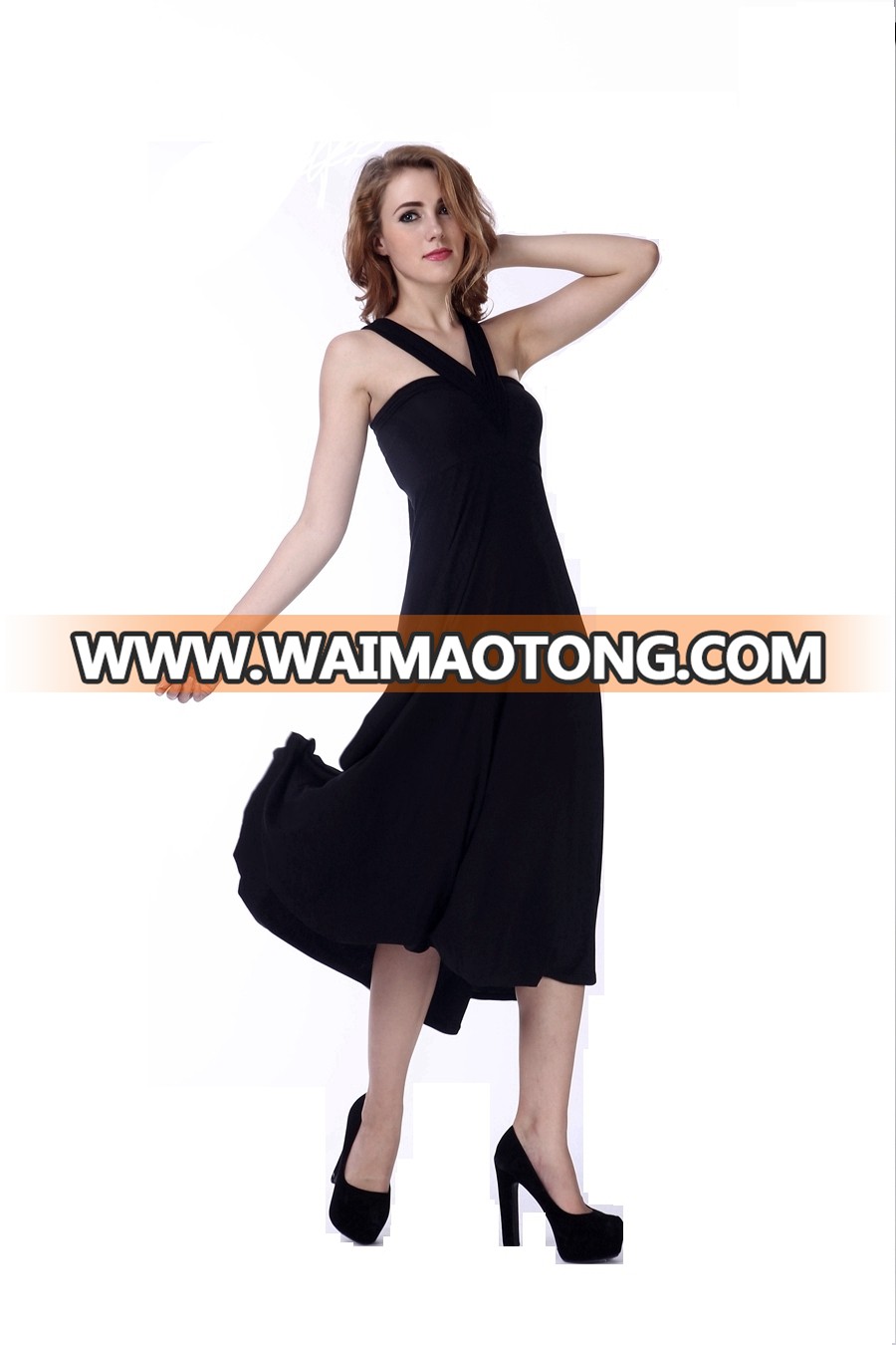 Women′s European Style Halter Neck Backless Evening Dress